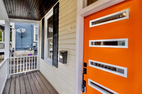 2620 Hackberry St, Cincinnati OH  45206-2122 exterior