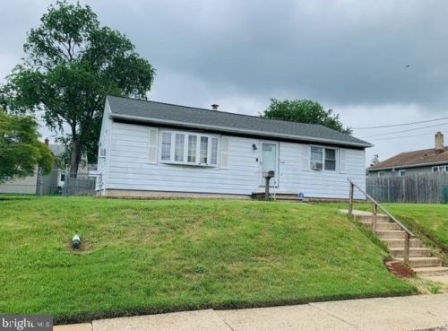 1133 Garfield Ave, Gloucester, NJ 08031-1525