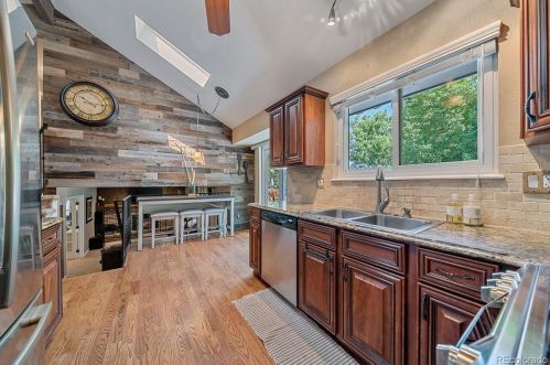 6163 Mineral Dr, Englewood CO 80112-3306 exterior