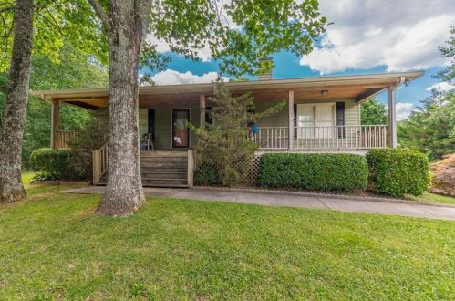 166 Day Rd, Dawsonville, GA 30534-6402