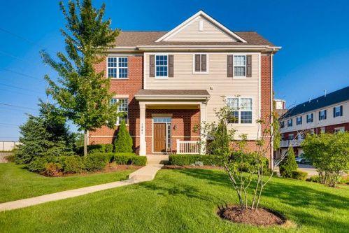 1941 Potomac Ct, Wheeling IL  60090-6704 exterior