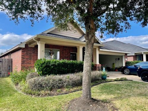 8014 Saragosa Blue Ln, Richmond TX  77407-3476 exterior