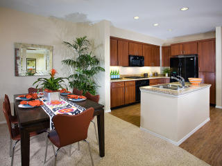 2045 State College Blvd, Anaheim CA  92806-0167 exterior