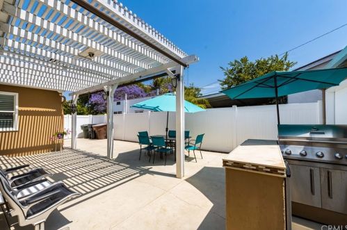 531 Dickel St, Anaheim CA  92805-1808 exterior