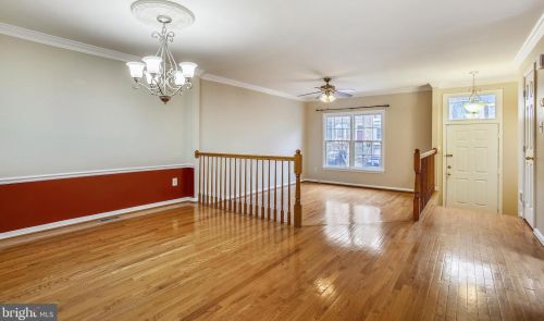 8805 Eagle Rock Ln, Springfield, VA 22153-1726