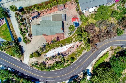 1822 Ivy Rd, Oceanside, CA 92054-5643