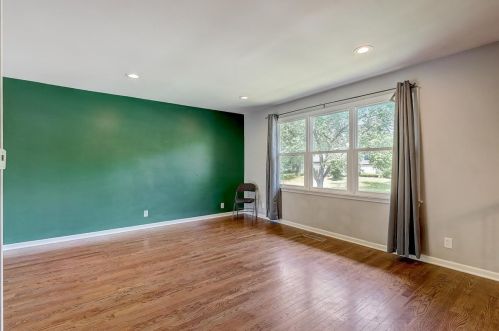 151 Camelot Way, Lemont IL  60440-2084 exterior