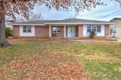 6947 16, Tulsa OK  74128-5609 exterior