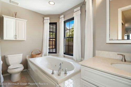 3 Old Orch Ln, Tinton Falls NJ 07712-2570 exterior