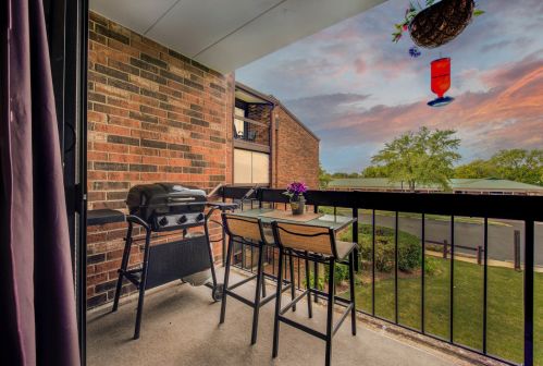 14620 Scarborough Ct, Oak Forest IL  60452-1010 exterior