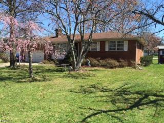 425 East Ave, Sewaren, NJ 07077-1412