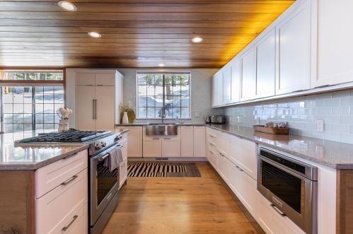 733 Conifer, Truckee CA  96161-3942 exterior