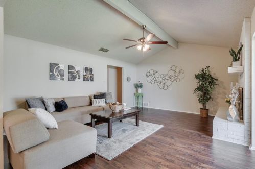 6513 Levitt Dr, Fort Worth TX  76148-2529 exterior