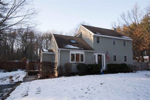 23 Shore Park Rd, Kingston, NH 03848-3548