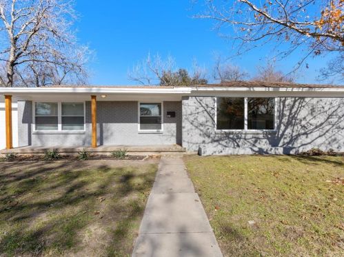 5752 Tracyne Dr, Fort Worth TX  76114-4216 exterior