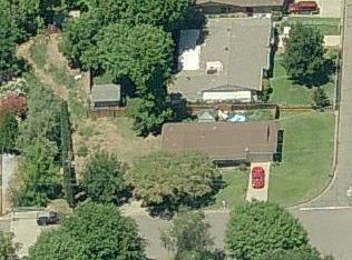 3048 Lakewood Dr, Redding, CA 96001-5441