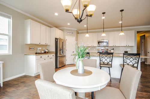 2209 Surrey St, Sycamore, IL 60178-8925