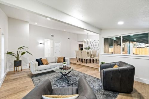 1827 Addington Dr, Carrollton TX exterior