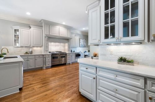 555 Glenmanor Ct, Atlanta GA  30328-4270 exterior