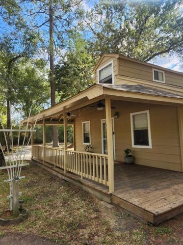 14519 Oakleaf Dr, Conroe TX  77302-5215 exterior