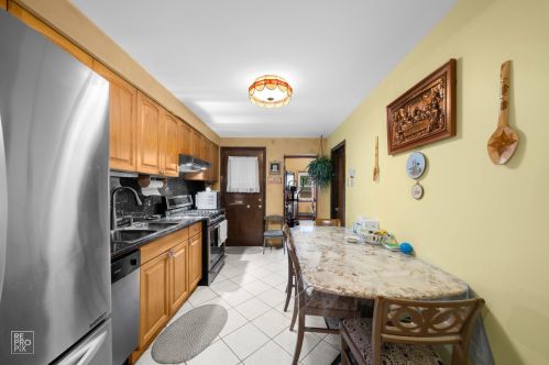 3708 Whipple St, Chicago IL  60618-4527 exterior