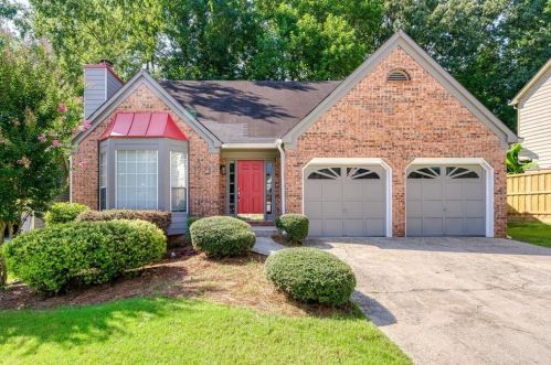 1404 Chapel Hill Ln, Marietta, GA 30008-4445
