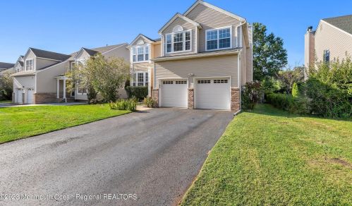 27 Mulberry Ln, Holmdel Village, NJ 07733-1166