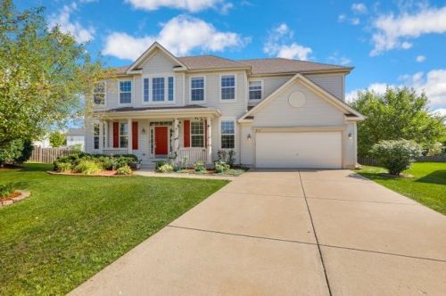 711 Mansfield Ct, Oswego, IL 60543-4400