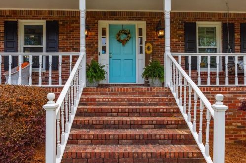 4600 Adams Ct, Lilburn, GA 30047-4262