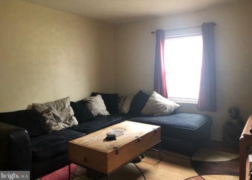 1041 Taxville Rd, York, PA 17408-4721