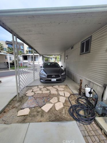 80 Huntington St, Huntington Beach CA  92648-5334 exterior
