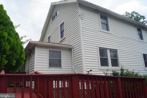 18549 Brooke Rd, Sandy Spring, MD 20860-1414