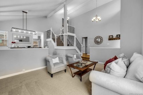 8238 Jasmine Ct, Englewood CO 80112-1033 exterior