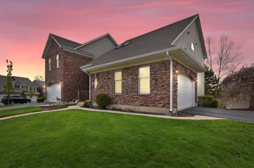 70 Bridge View St, Palatine, IL 60067-4983