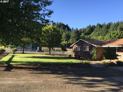 9820 Sweetwater Ln, Carlton, OR 97111-9441