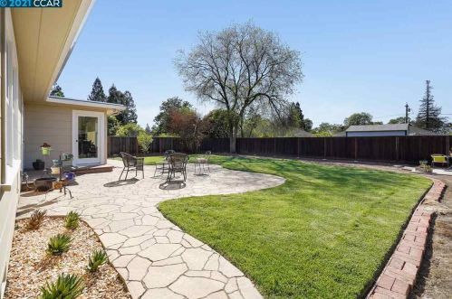 1399 Grv Way, Concord CA  94518-1208 exterior