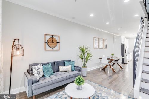 2162 Gordon St, Philadelphia PA 19132-4633 exterior