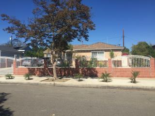 9708 Mercedes Ave, Los Angeles, CA 91331-5316