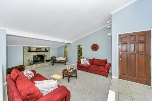 413 Thistle Dr, Garland TX 75043-3236 exterior