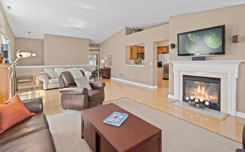 540 Commons Ct, Bannockburn IL  60015-4313 exterior