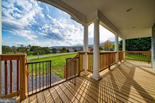 365 Prado Way, Berkeley Springs WV  25411-3264 exterior