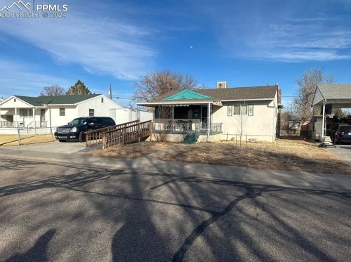 2530 Sherwood Ln, Pueblo, CO 81005-2718