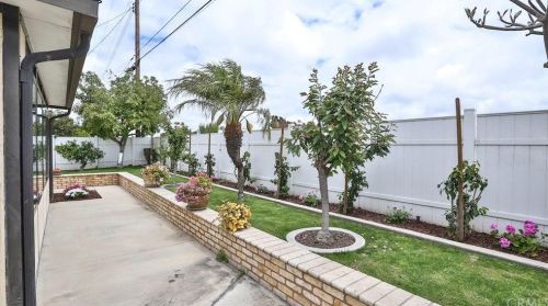 6932 Marilyn Dr, Huntington Beach CA  92647-4344 exterior