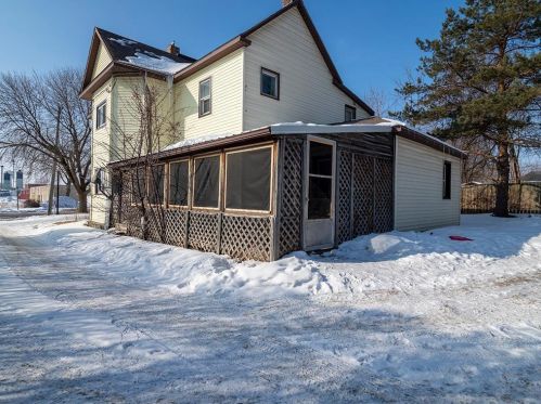 195 Broadway Ave, Cokato, MN 55321-4265
