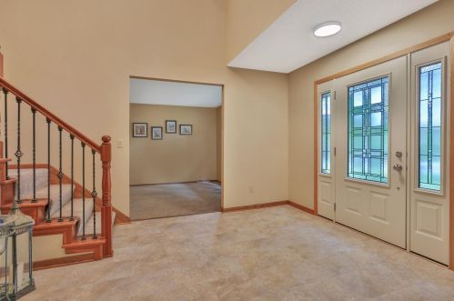 996 Boardwalk Ct, Saint Paul, MN 55126-2250