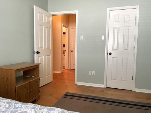 1916 Creole Dr, Austin TX  78727-3420 exterior