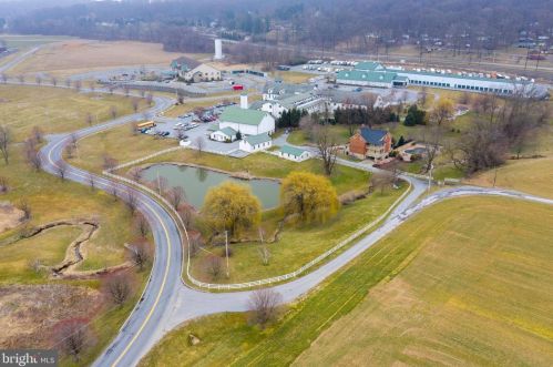 863 Brackbill Rd, Gap, PA
