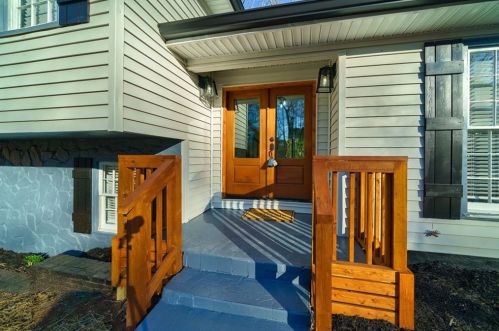 1400 Hidden Hills Pkwy, Stone Mountain, GA 30088-3121