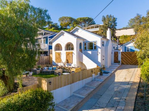 1564 Valerio St, Santa Barbara, CA 93101-4957