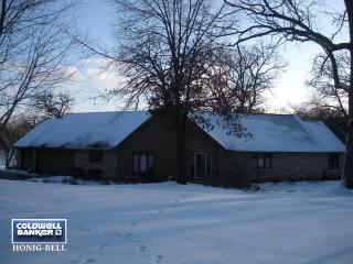 1722 Rosewood Ln, Volo IL  exterior